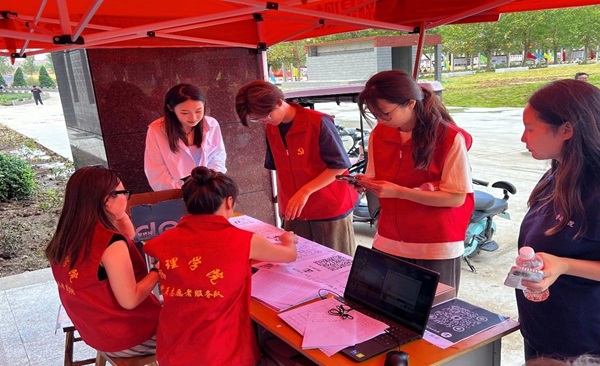 攜手共筑迎新夢，青春風采迎新生