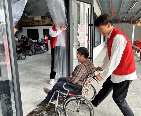 孝老敬老｜保定理工學院｜管理學院｜傳承孝老情 志愿暖人心——善孝居老年服務中心志愿服務