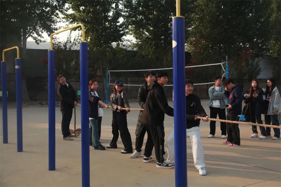 康復醫學院組織學生骨干開展“五育潤心，沐光同行”戶外素質拓展活動