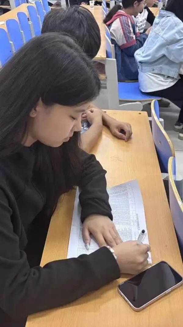 安全教育|保定理工學(xué)院|管理學(xué)院|平安過國慶，安全需謹(jǐn)記