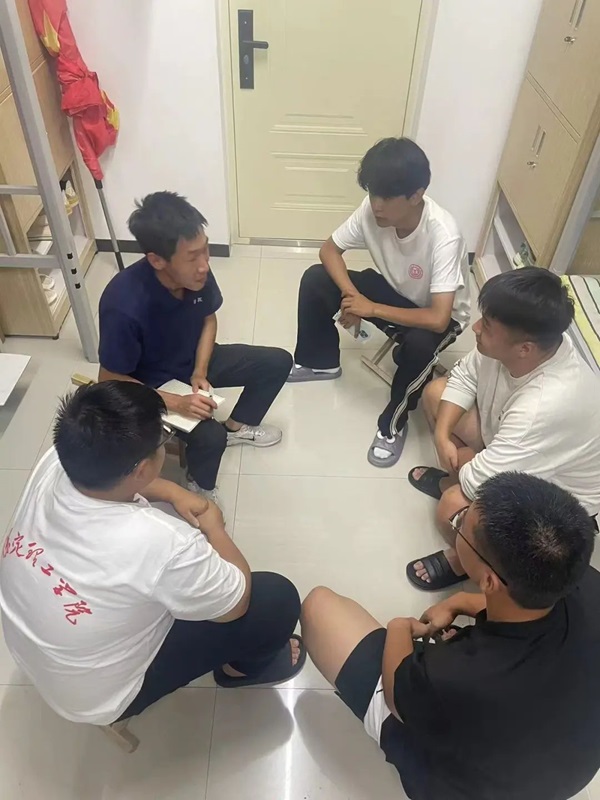 安全教育|保定理工學(xué)院|管理學(xué)院|平安過國慶，安全需謹(jǐn)記