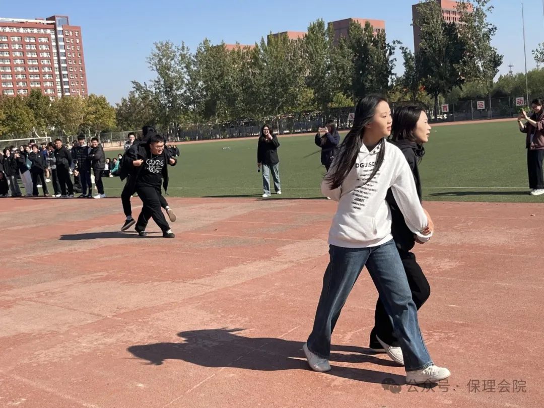 保定理工學(xué)院會(huì)計(jì)學(xué)院一起趣運(yùn)動(dòng)，健康向未來(lái)