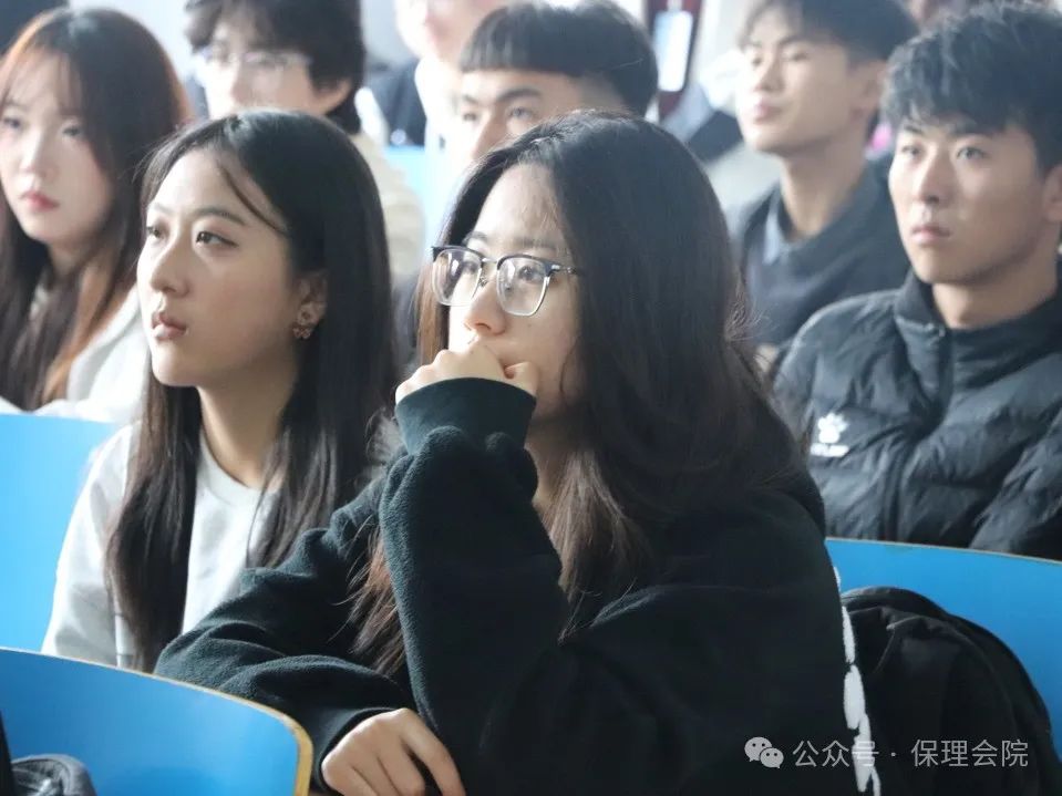 保定理工學院會計學院團旗引領成長路，培訓鑄就青春夢