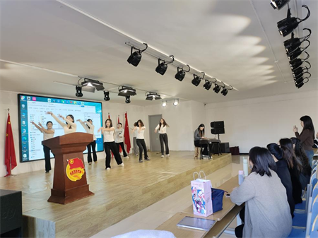 鳳凰花開，木已成材 —— 播音與主持藝術專業畢業匯演彩排精彩紛呈