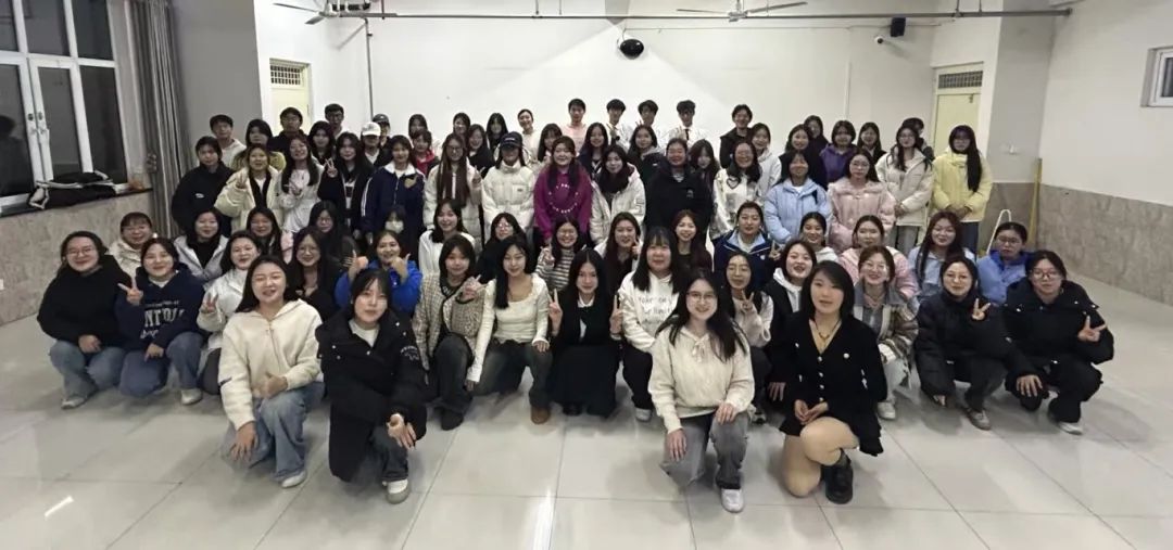 紀(jì)念 “一二 · 九” 運(yùn)動(dòng)89周年大型合唱會(huì)最佳人氣獎(jiǎng)評選投票啦~