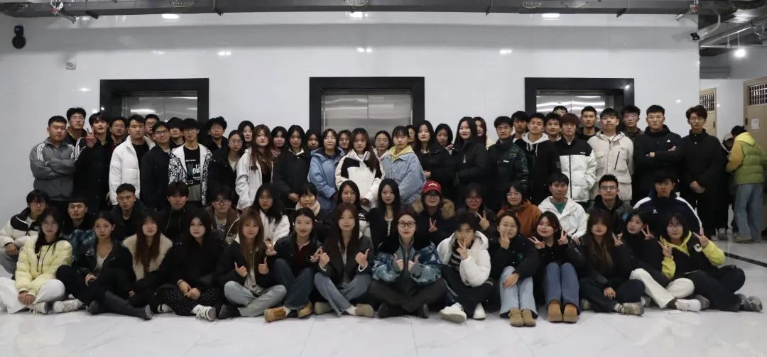 紀(jì)念 “一二 · 九” 運(yùn)動(dòng)89周年大型合唱會(huì)最佳人氣獎(jiǎng)評選投票啦~