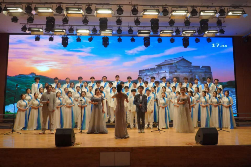 青春校園|以青春之名，頌盛世華章--保定理工學院紀念“一二·九”運動大型合唱會圓滿落幕
