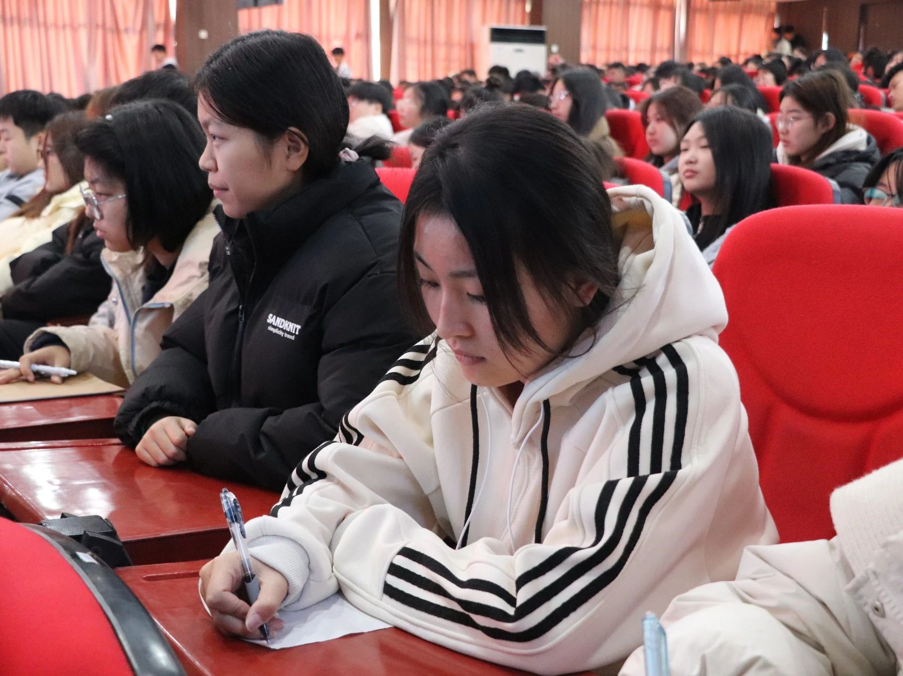 文明用網新征程，法制教育引航標——保定理工學院舉辦“文明用網，法制教育”主題講座