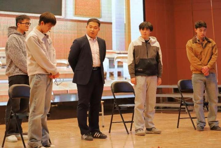 “聲采飛揚·夢啟新章”——保定理工學院藝術學院舉辦2025屆播音與主持藝術專業畢業匯演