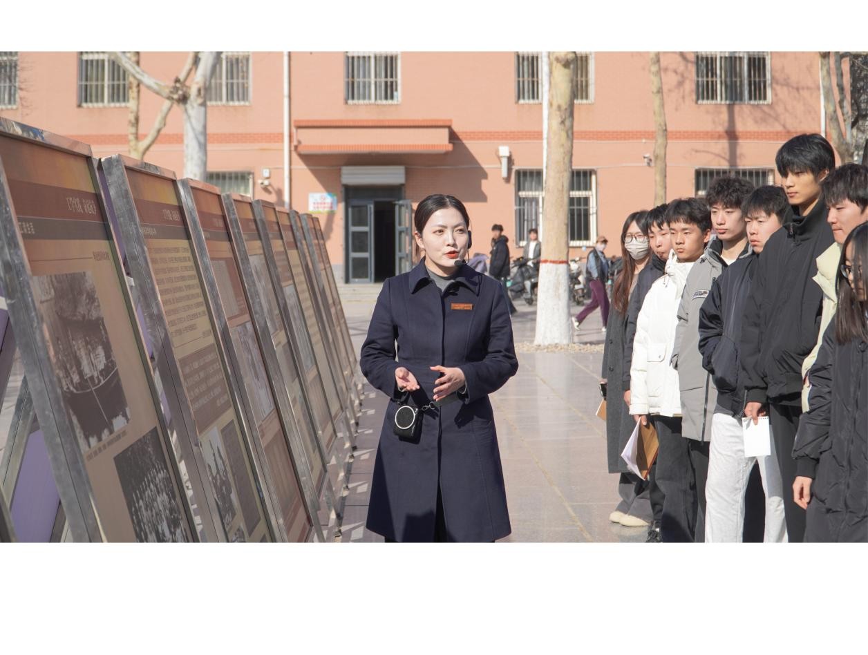 行走的思政課①—留法勤工儉學運動專題展走進保理校園