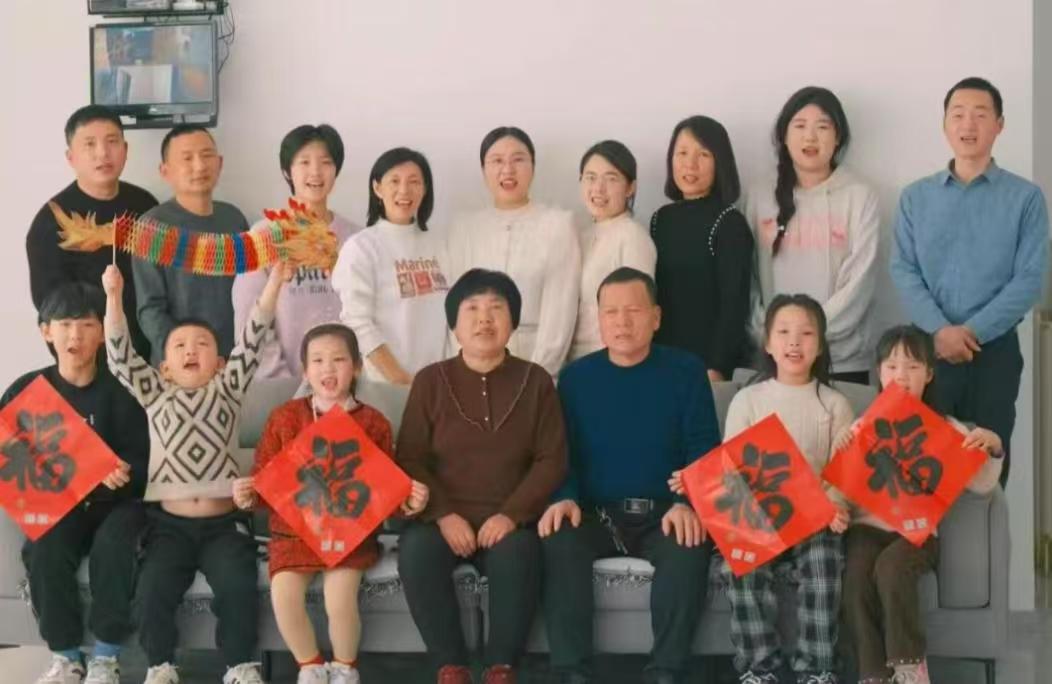 保理特色寒假作業(第一期)| 全家福大片,溫暖來襲~