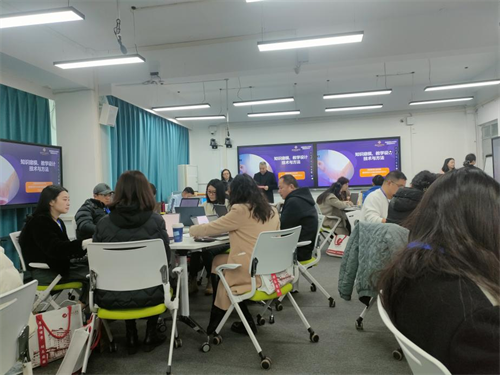 外國語學院趙蘭副院長參加黃河科技學院課程開發工作坊