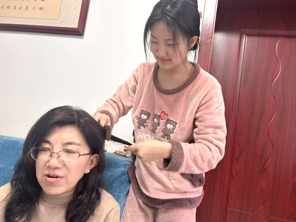 孝老愛親（四）|保定理工學院|管理學院|養成教育育新苗，孝親之舉暖親情