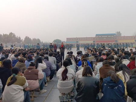 收隊時刻傳細(xì)則 學(xué)業(yè)指引暖人心 藝術(shù)學(xué)院各隊組織學(xué)習(xí)學(xué)位授予工作實施細(xì)則活動