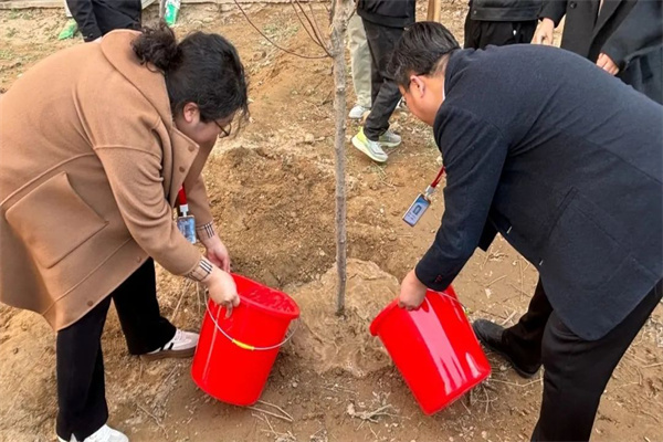 康復醫學院開展“播種綠色希望，共建美麗校園”植樹節主題活動