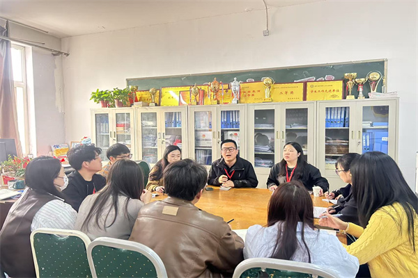 助夢起航，點亮未來——保定理工學院經濟學院成功舉辦高校獎助學金全解析培訓會