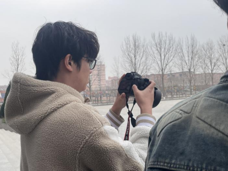 光影交織 逐夢(mèng)影像 基礎(chǔ)攝影綜合實(shí)驗(yàn)項(xiàng)目順利開(kāi)展