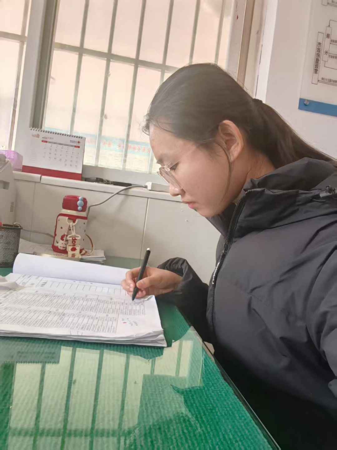 歸巢燕銜春，志愿暖桑梓（二）