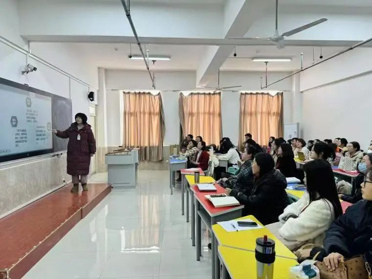 智教啟新程，匠心鑄優課