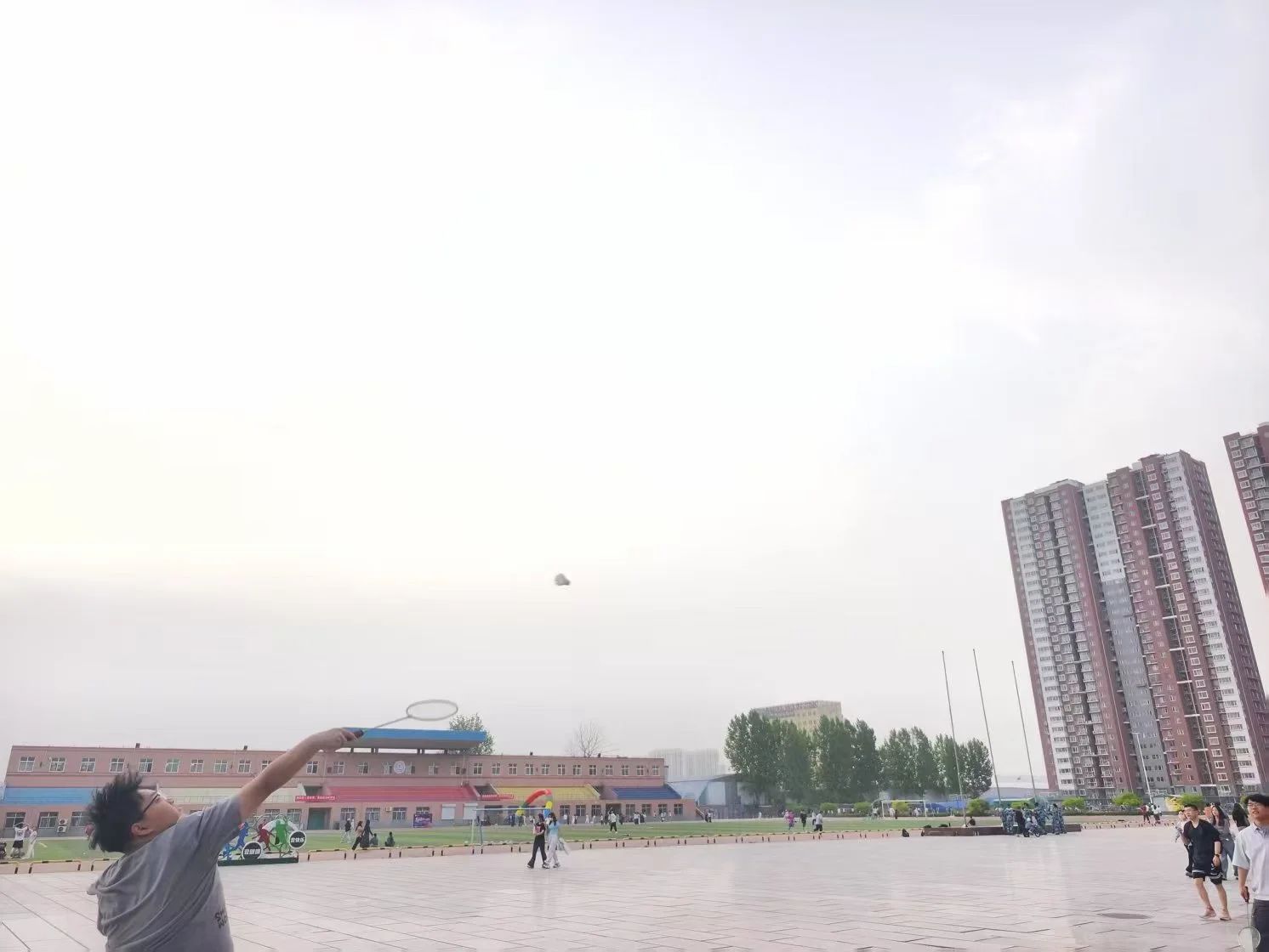 陽光體育展風采，活力校園向未來