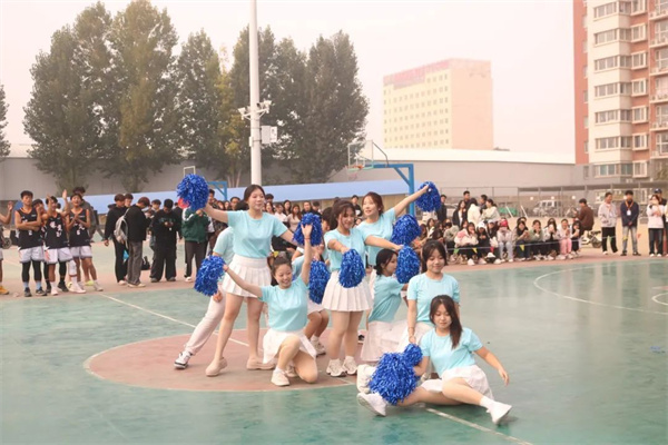 繪夢青春，力挽狂“籃”——我院積極參加學校舉辦的第十九屆籃球賽暨第一屆啦啦操比賽