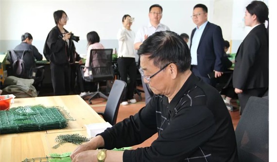 會(huì)計(jì)學(xué)院與保定市勵(lì)志殘疾人服務(wù)中心實(shí)踐基地簽約授牌