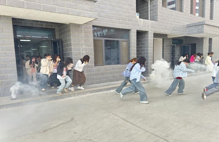 生命至上,以練筑防