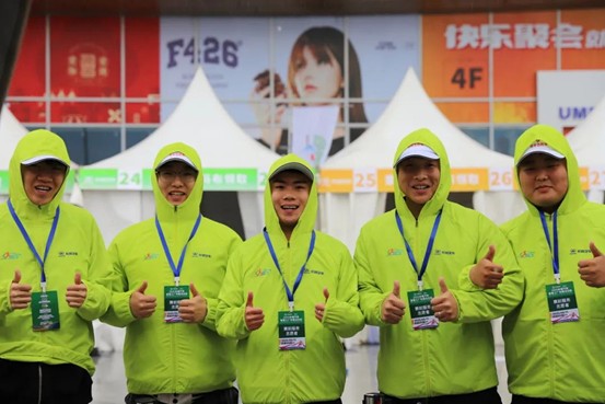 熱血青春助跑未來”——保定理工學(xué)院藝術(shù)學(xué)院志愿者為長城汽車智慧工廠半馬蓄勢添彩