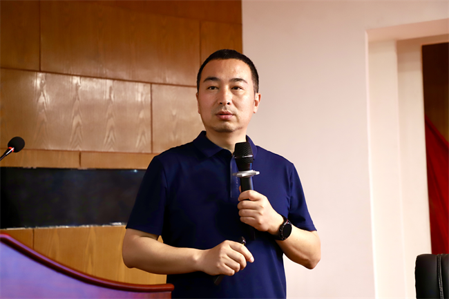 青春筑國防征途啟新章——保定理工學院征兵宣傳進校園