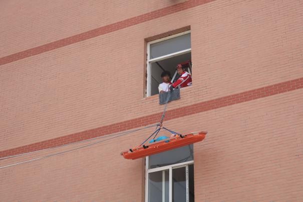 保定理工學院康復醫學院與保定市紅十字會聯合舉辦2025年地震災害應急救援綜合演練