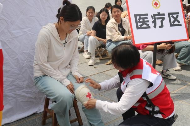 保定理工學院康復醫學院與保定市紅十字會聯合舉辦2025年地震災害應急救援綜合演練