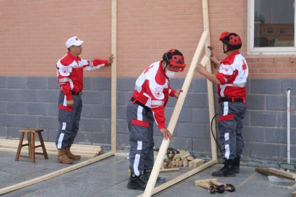 保定理工學院康復醫學院與保定市紅十字會聯合舉辦2025年地震災害應急救援綜合演練