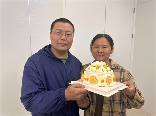 校園尋跡承師韻，家校同銘畢業情