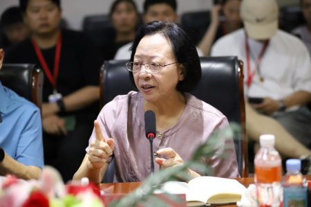 藝術(shù)學院舉辦專家座談會 聚焦學院建設(shè) 共繪發(fā)展藍圖