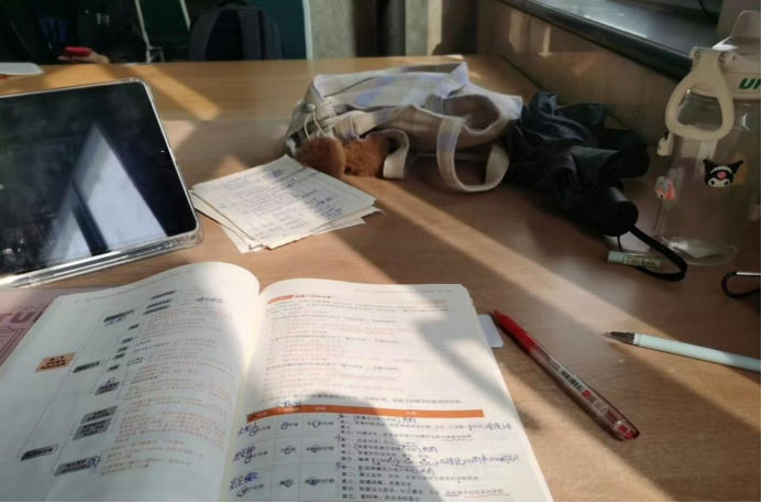 保定理工學(xué)院||教育學(xué)院||研路星火引航者，榜樣輝光映征程（一）