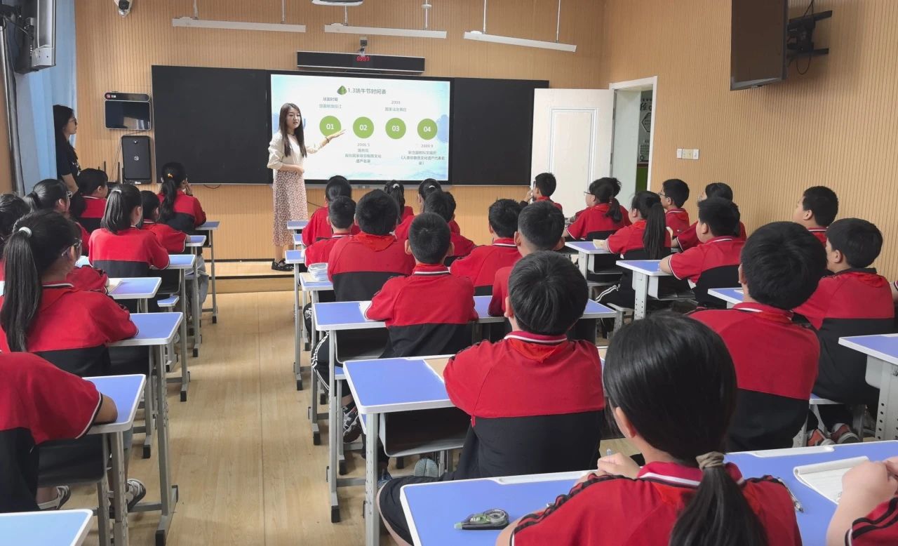 保定理工學院‖教育學院‖香囊傳古韻，童心迎端午——保定理工學院教育學院黨員志愿服務隊走進冉莊小學開展端午自制香囊活動