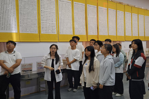 紅勞融合育新人|保定理工學院|管理學院|“品讀紅色日記，踐行勞動精神”主題研學實踐活動