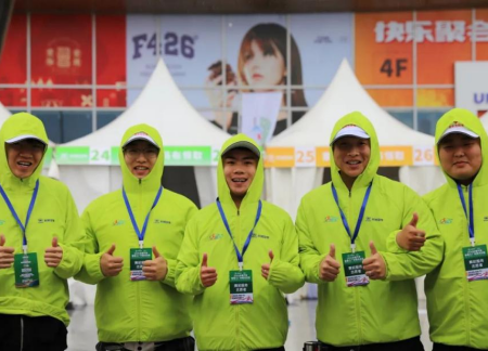 “熱血青春助跑未來”——保定理工學院藝術學院志愿者為長城汽車智慧工廠半馬蓄勢添彩