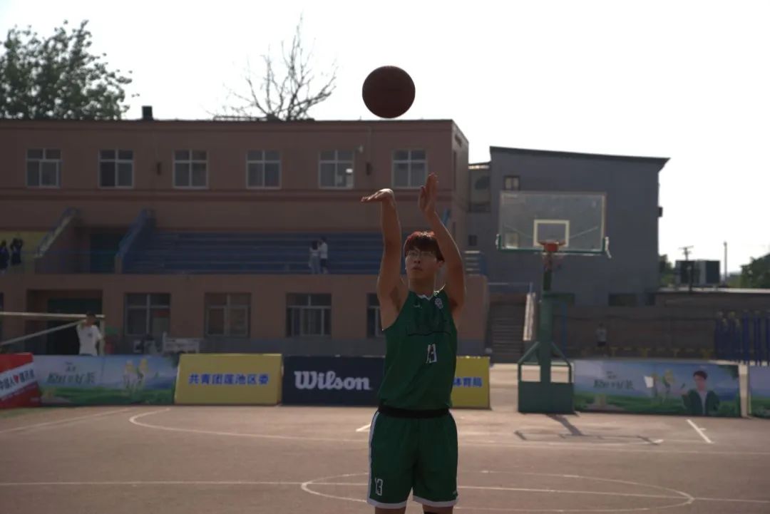 我校男籃凱歌高奏 功成志酬