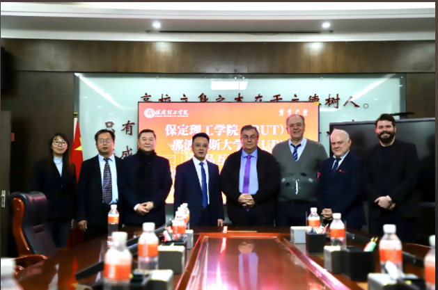 塞浦路斯 - 那波勒斯大學教育質量評估組來我?？疾? onmousewheel=