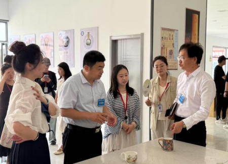 迎評共建強內涵 吸取經驗促發展 ——兩校藝術學院交流會成功舉辦