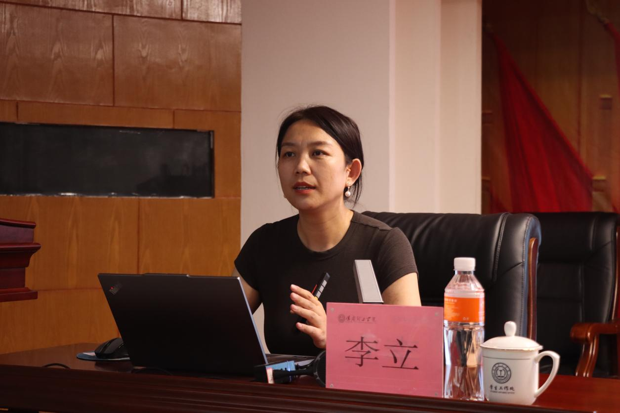 理論賦能強本領(lǐng) 實踐礪心促成長—— 保定理工學院開啟輔導(dǎo)員專業(yè)成長“雙引擎”