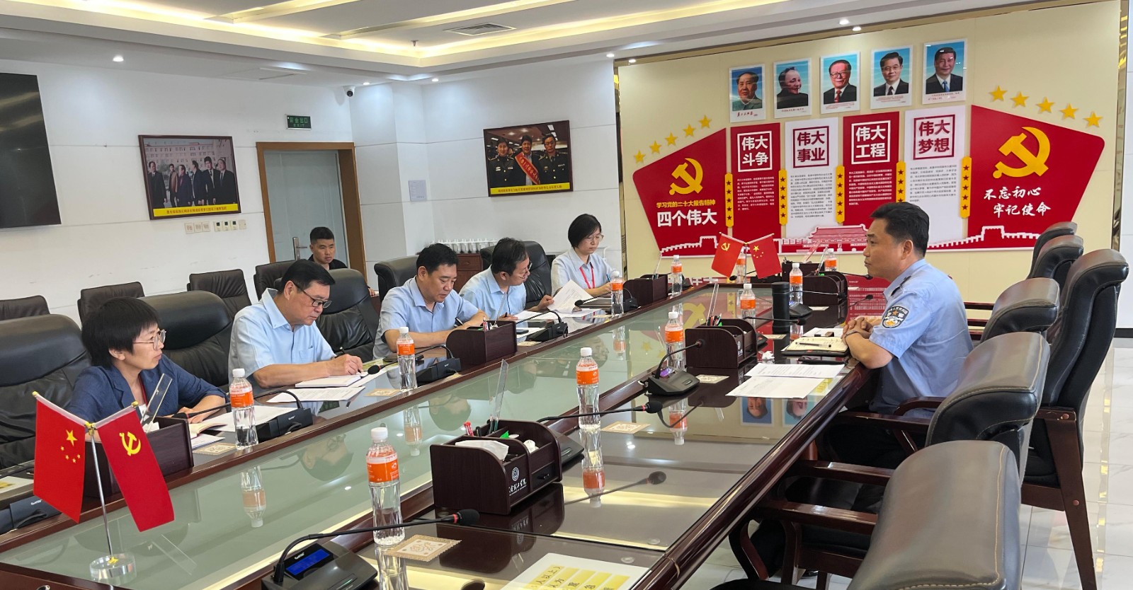 保定市公安局蓮池區(qū)分局出入境管理大隊(duì)到保定理工學(xué)院考察指導(dǎo)