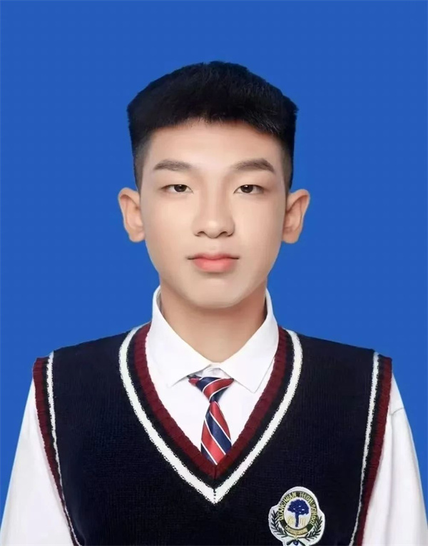 經濟學院第九屆團總支學生會主席團成員換屆公示