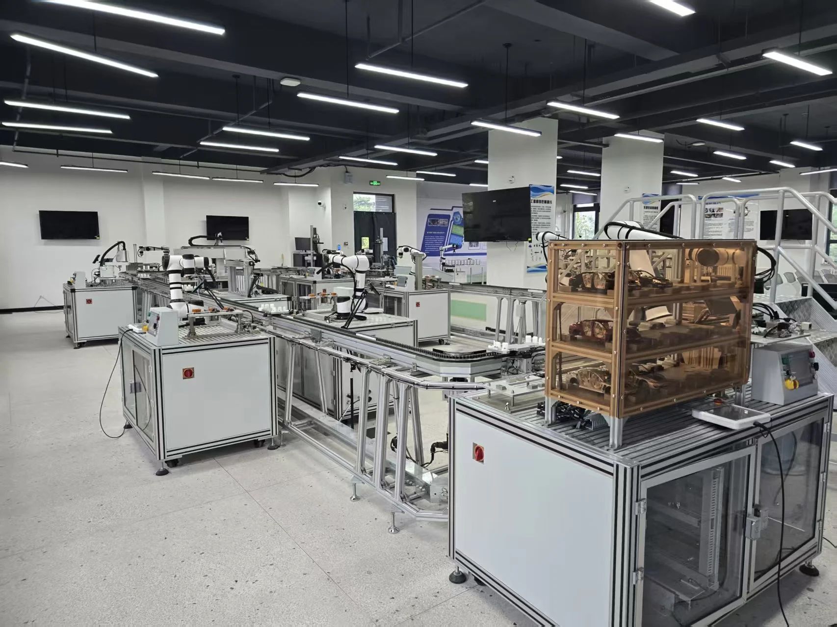 我院赴遼寧工業(yè)大學(xué)調(diào)研新能源汽車實(shí)訓(xùn)室 深化產(chǎn)教融合探索