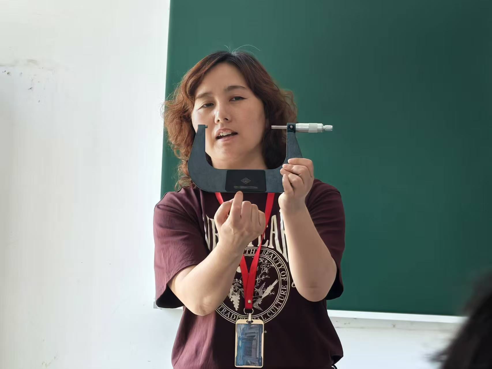 機械設計制造及其自動化--張建華