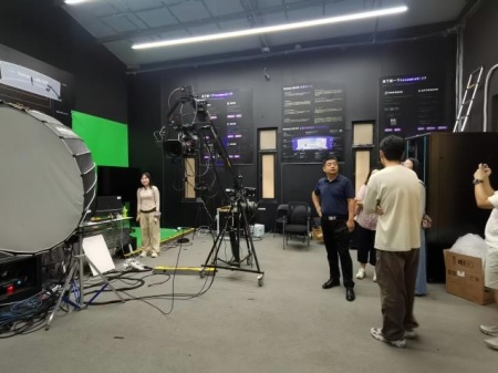 保定理工學(xué)院藝術(shù)學(xué)院教師團(tuán)隊(duì)走訪北京瀾景科技有限公司——校企攜手共探數(shù)字藝術(shù)新篇