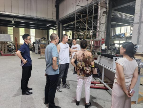 我院師生代表訪企參觀交流