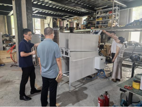 我院師生代表訪企參觀交流