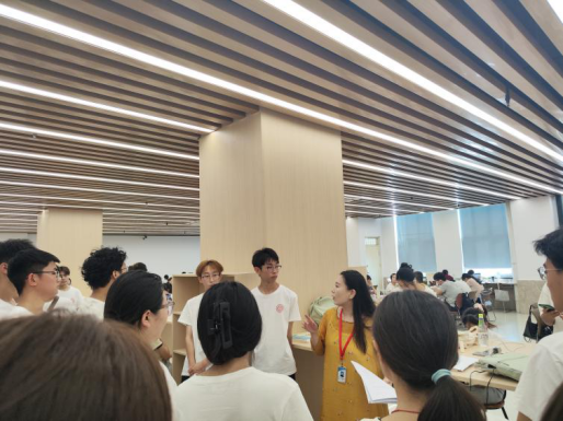 保定理工學院圖書館順利開展2025級新生入館教育活動